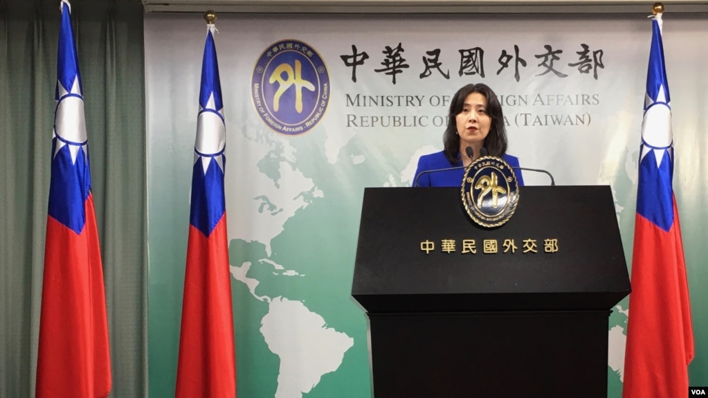 台湾外交部发言人欧江安2019年10月31在简报会上回应媒体提问。（美国之音齐勇明摄）(photo:VOA)