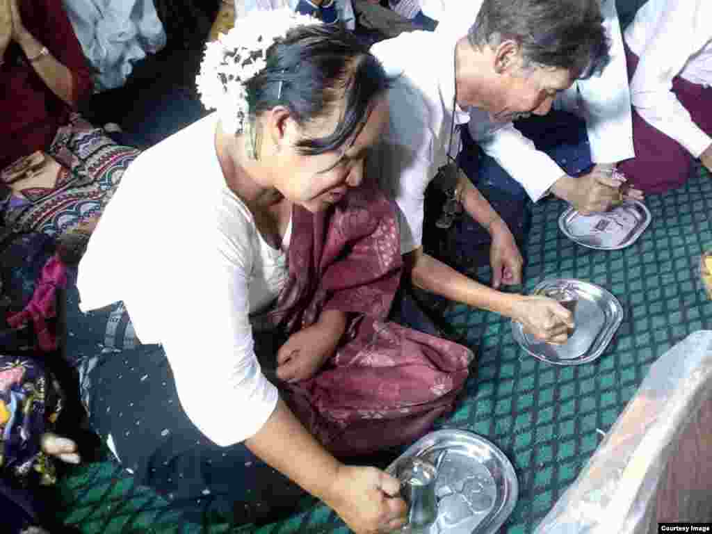 မဝင္းေမာ္ဦးအတြက္ အမွ်ေပးေ၀ အခမ္းအနား (ကိုကိုႀကီး ၈၈မ်ိဳးဆက္ေက်ာင္းသားေခါင္းေဆာင္)