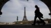 Pogled na Ajfelovu kulu u Parizu, (Foto: AP Photo/Christophe Ena, arhiva)