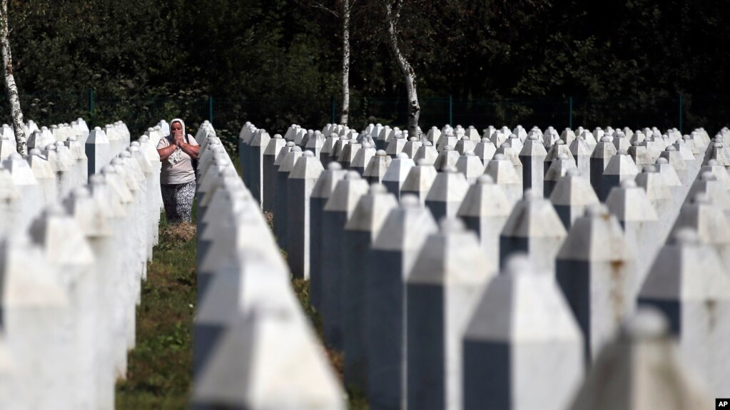 Paqeruajtësit holandezë pjesërisht përgjegjës për masakrën e Srebrenicës