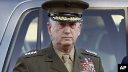 Mattis generó controversia en 2005 cuando dijo "es divertido dispararles a algunas personas" mientras pronunciaba un discurso a militares en San Diego.