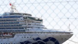 El crucero Diamond Princess sigue anclado en cuarentena en el puerto de Yokohama de Japón con 3.700 personas a bordo.