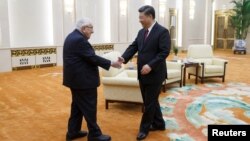 中國國家主席習近平在北京人大會堂會見前美國國務卿基辛格。（2018年11月8日）