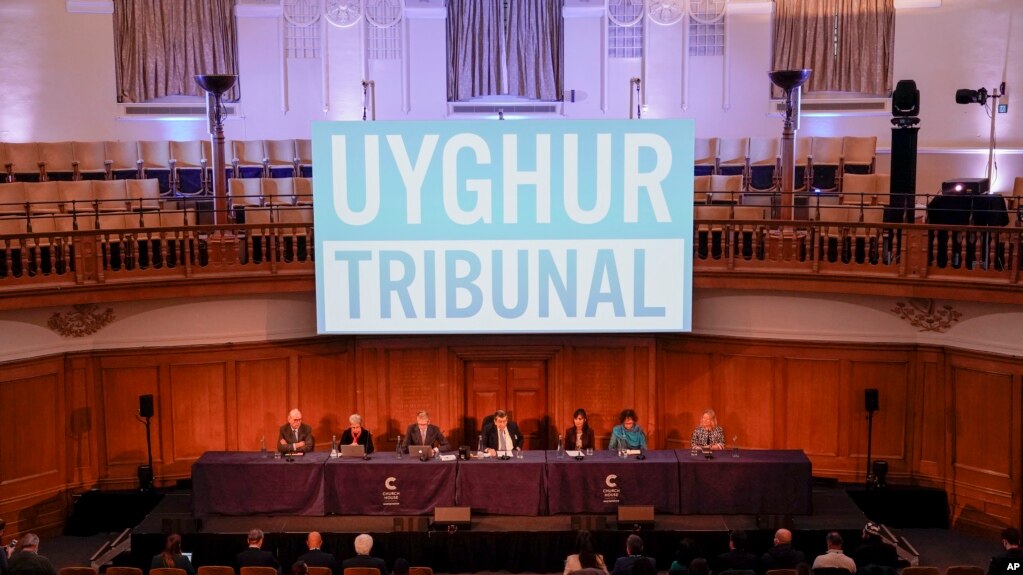 总部位于英国的独立审判机构“维吾尔族法庭”（Uyghur tribunal）裁定中国政府犯下了种族灭绝罪。（2021年12月9日 ）(photo:VOA)