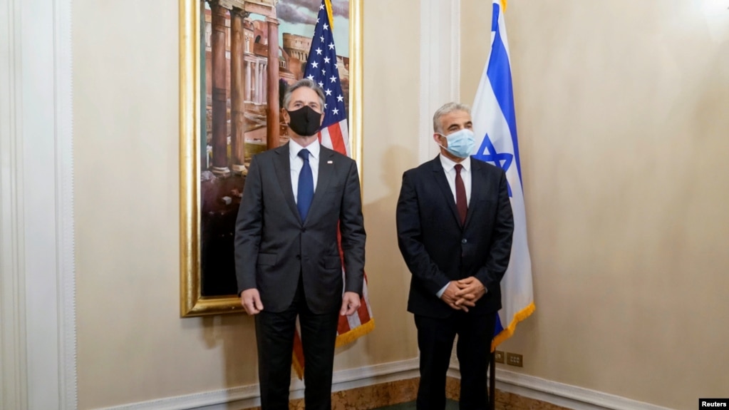 美国国务卿布林肯与以色列外长拉皮德在罗马举行会谈。(photo:VOA)