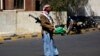 也門被推翻總統稱反叛份子的行動是非法的