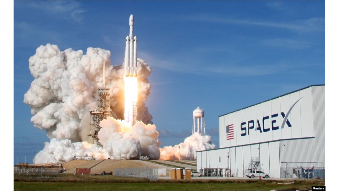 SpaceX Announces First Private Passenger for Moon Trip