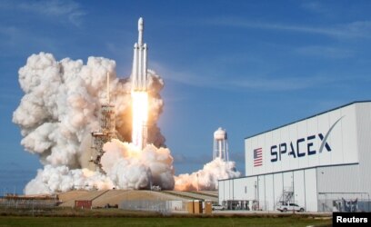 SpaceX Announces First Private Passenger for Moon Trip