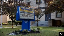 9月27日，美國新澤西州一家小學因一名4歲兒童懷疑感染腸病毒死亡而停學一天。