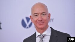 Jeff Bezos, director ejecutivo y propietario de Amazon, a su vez propietario del diario The Washington Post, ha acusado a American Media Inc., dueña del National Enquirer, de querer extorsionarlo.