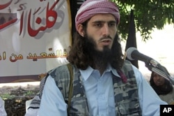 Omar Hamammi, known as Abu Mansur al-Amriki, adresses a press conference at a farm in southern Mogadishu's Afgoye district, Somalia, May 11, 2011.