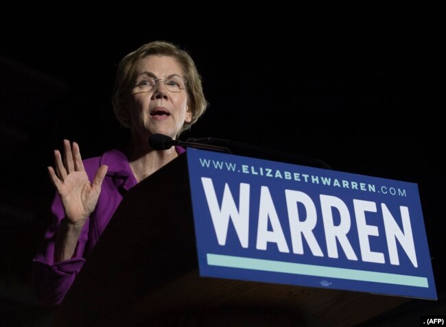 Demokrat Partili Massachusetts Senatörü Elizabeth Warren