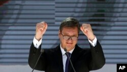 Predsednik Srbije Aleksandar Vučić na mitingu u severnom delu Mitrovice, 9. septembra 2018. godine (Foto: AP/Darko Vojinović) 