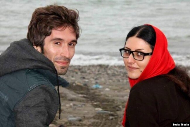 آرش صادقی و همسرش گلرخ ابراهیمی - آرشیو