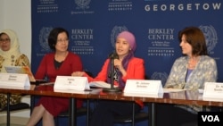 Scholars and experts at Georgetown University in Washington DC, engaging in policy discussions to understand how social and economic transformation affects religious change and how it impacts women. 