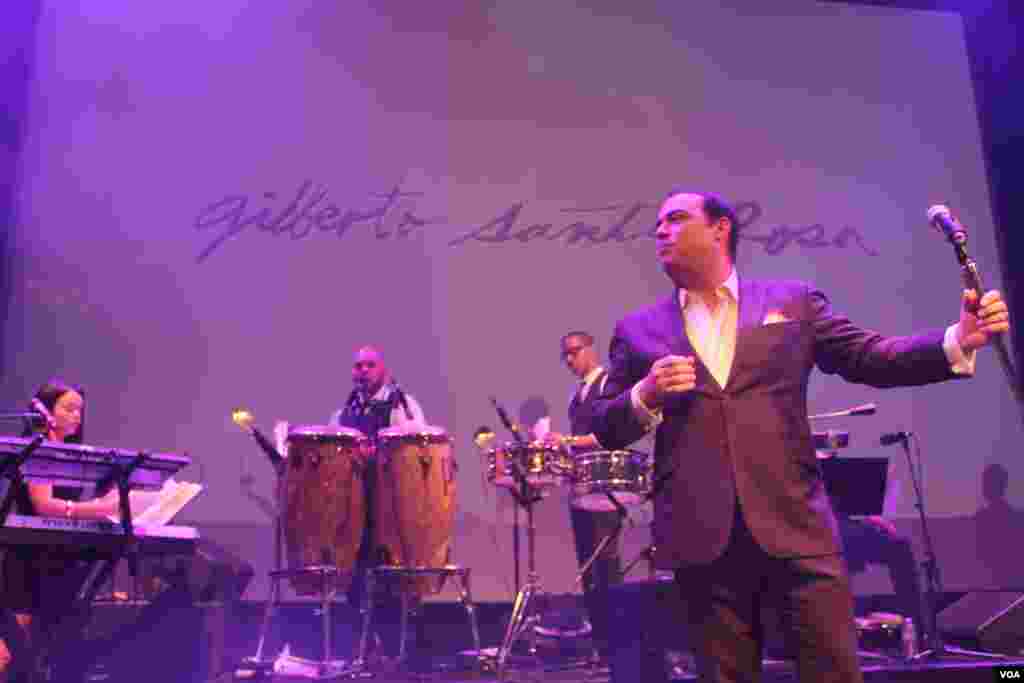 Gilberto Santa Rosa es considerado el mejor de los soneros. 