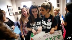Students Rally for Tighter Gun Laws in Tallahassee, Florida 