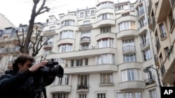 The building believed to contain home of IMF Managing Director Christine Lagarde, Paris, March 20, 2013.