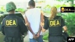 El narcotraficante Luis Enrique Calle Serna se entregó a las autoridades de la DEA en Panamá.