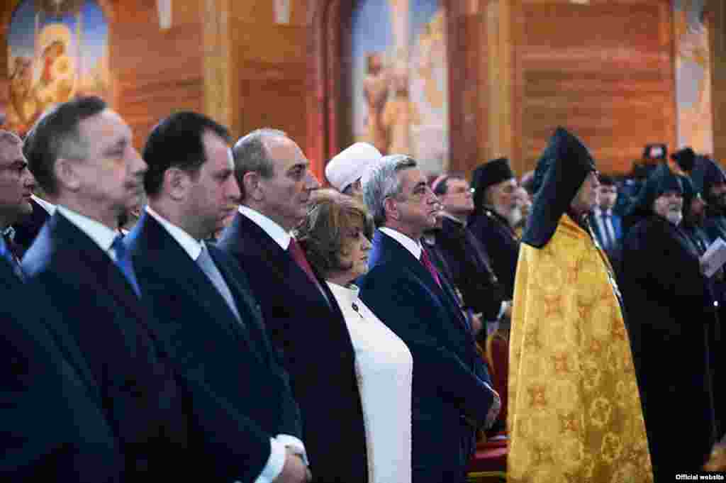 Մոսկվայում սեպտեմբերի 17-ին անցկացվել է Հայոց առաջնորդանիստ Սուրբ Պայծառակերպության եկեղեցու օծման և եկեղեցական համալիրի բացման արարողությունը