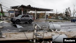 Uništeni strujni vodovi poslije udara uragana Maria u Gvajami u Portoriku, 20. septembar 2017.