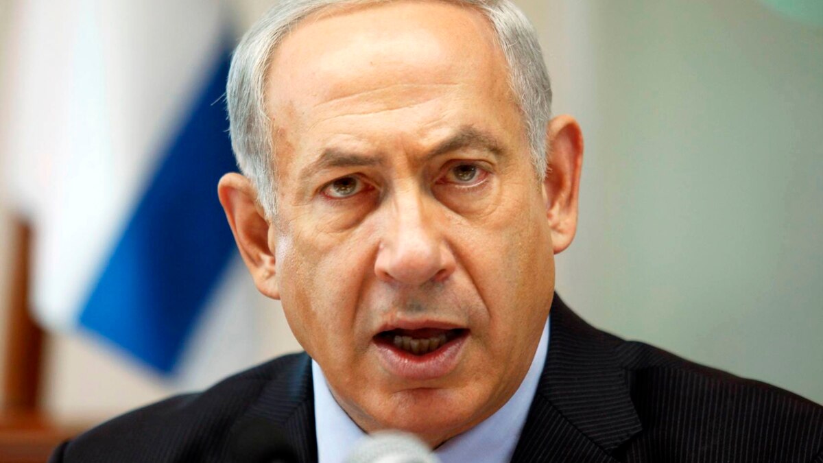 Кто такой нетаньяху. Bibi Netanyahu. Benjamin Netanyahu. Биньямин Нетаньяху в молодости. Нетаньяху злой.