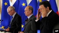 Xерман Ван Ромпей, Владимир Путин и Жозе-Мануэл Баррозу. Санкт-Петербург. 4 июня 2012 г.