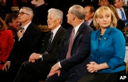 New Jersey Lt. Gov. Kim Guadagno, right, sits with former governors Jim McGreevey, left, James Florio, center left, and Donald DiFrancesco ahead of Gov. Chris Christie's State of the State address on Jan. 12, 2016. (AP)