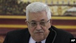 Palestinian President Mahmoud Abbas attends a meeting with the leading members of the PLO in the West Bank city of Ramallah, 02 Oct 2010
