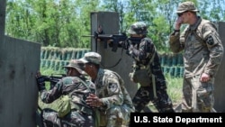 U.S.-Philippines counterterrorism training at Fort Magsaysay near Manila, 2017.