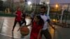 Huấn luyện viên đem những giấc mơ thể thao đến trại tỵ nạn Liban