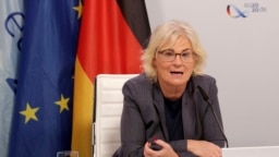 Almanya Savunma Bakanı Christine Lambrecht