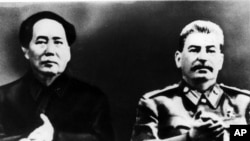 歷史照片：訪問莫斯科的毛澤東與斯大林在一起。 (1950年)