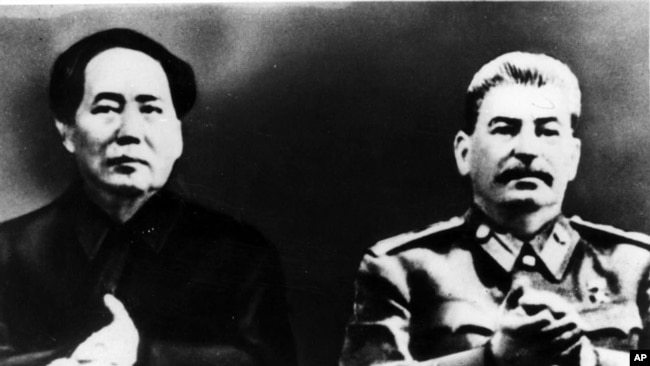 历史照片：访问莫斯科的毛泽东与斯大林在一起。(1950年)