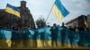 Большинство жителей Украины – против внешнего вмешательства
