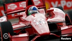 Dario Franchitti desobedecerá a sus médicos que lo prohibieron regresar a las pistas, y correrá las 500 Millas de Indianápolis.