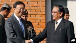 资料照：尼泊尔总理普拉昌达接见到访的时任中国外长杨洁篪。（2008年12月3日）
