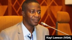 Docteur David Dosseh, à Lomé, le 15 juillet 2017/ (VOA/Kayi Lawson)