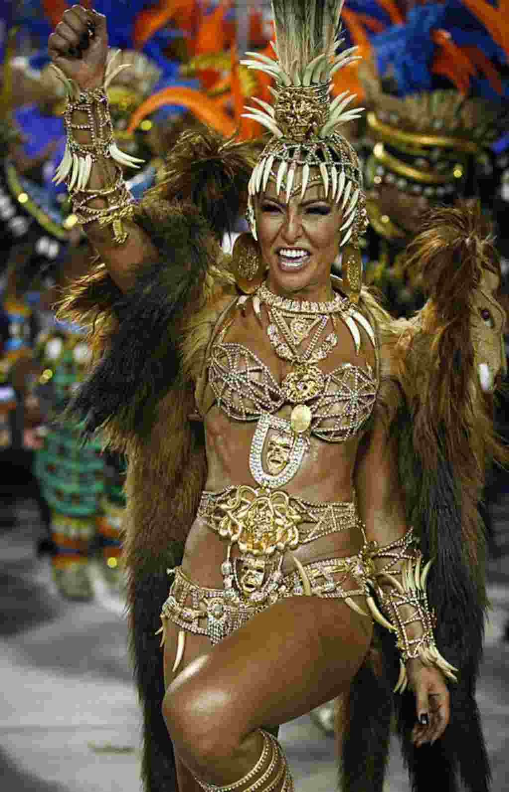 Sabrina Sato, Queen of Vila Isabel samba school, participates in the parade at the Sambadrome during carnival celebrations in Rio de Janeiro, Brazil, February 20, 2012. (AP Photo)