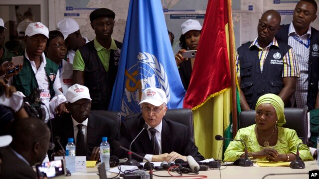 Autoridades sanitarias inician celebraciones, luego que el último paciente, una niña llamada Nubia nacida en el centro de tratamiento de ébola de Médicos Sin Fronteras, donde su madre murió por el virus, fue declarada sana el 16 de noviembre.