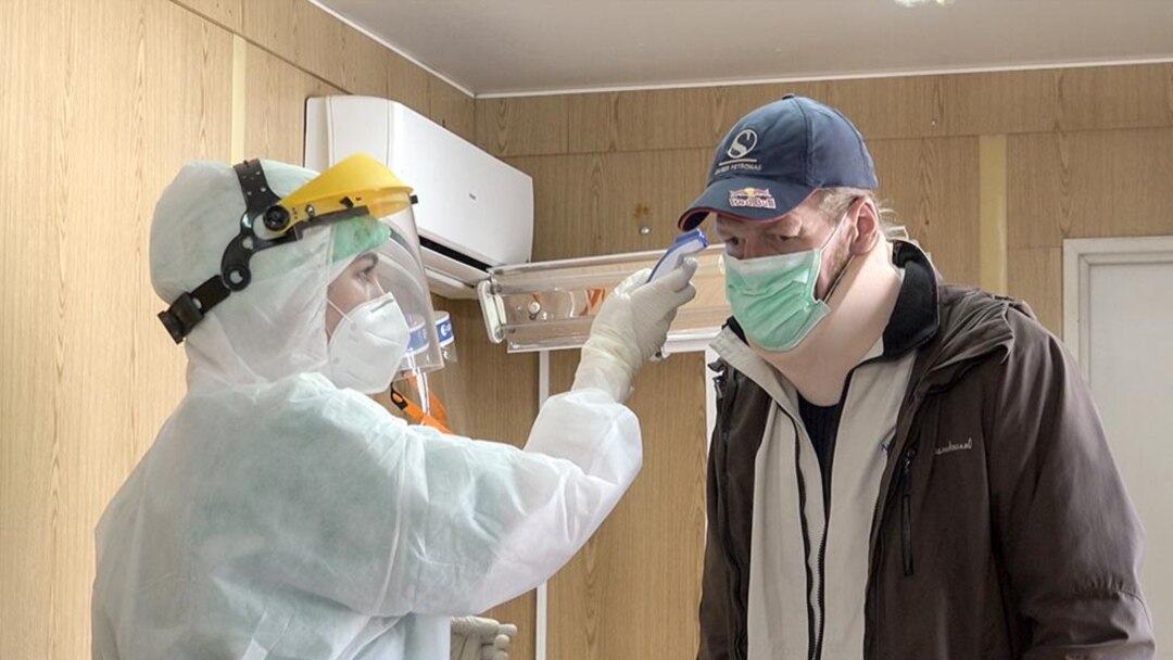 Ispred zdravstvenih ustanova su postavljeni trijažni punktovi za pregled pacijenata kako bi se spriječilo širenje virusa među medicinskim osobljem (Foto: CIN)