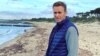 Навальный подал в суд на Пескова за слова о его сотрудничестве с ЦРУ