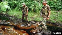 En lo corrido del 2012 se han reportado 67 ataques oleoductos y poliductos en Colombia. Esta imágen revela la afectación ambiental que dejó el ataque de las FARC eb Caño Limon Coveñas en 1998