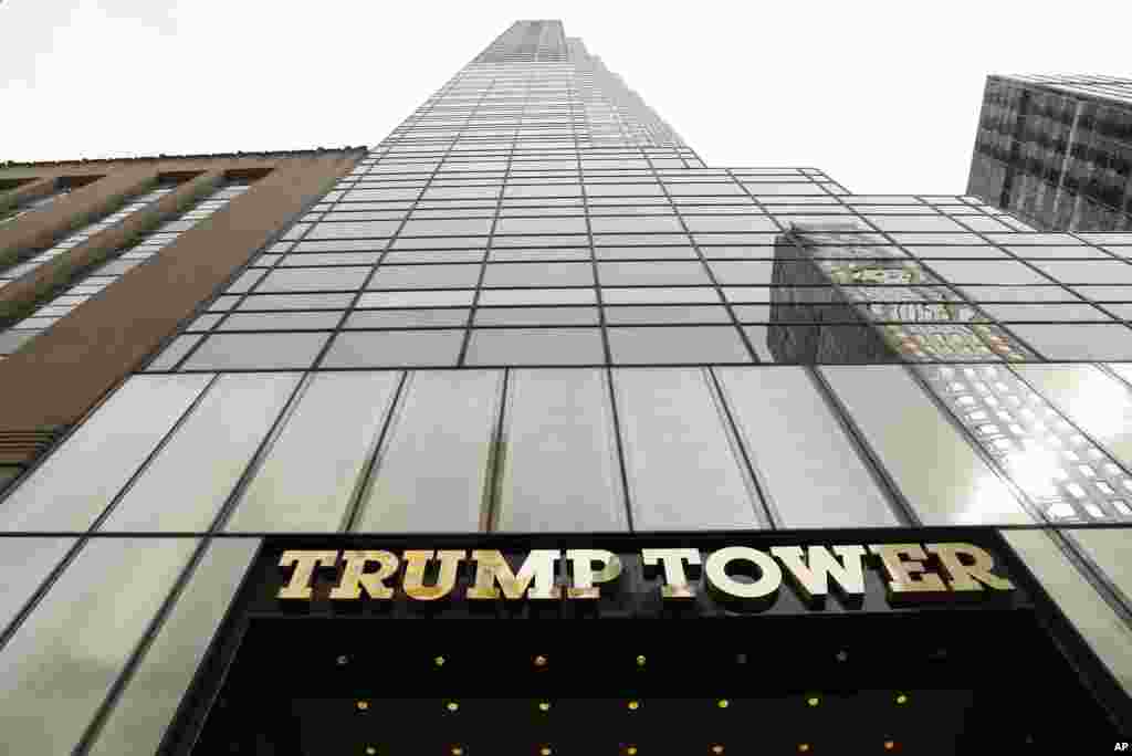 دغه امریکايي سوداګر په نیویارک کې د ټرمپ تاور&quot;Trump Tower&quot; په نامه د یوې وچټې او مشهورې ودانۍ خاوند دی. دغه ۵۸ منزله ودانۍ ۲۰۰ ملیونه ډالر ارزښت لري او په عصري اسنتیاوو سمباله ده.
