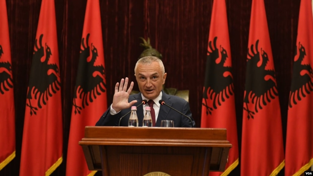 Zgjedhjet, Meta flet për komplot ndërkombëtar