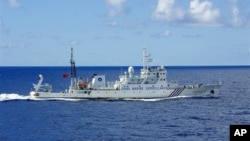 Một tàu hải giám Trung Quốc trong vùng biển Hoa Đông.
