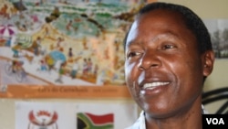 The BI’s Peter Nyawhiri: disappointed by the government (D. Taylor/VOA)