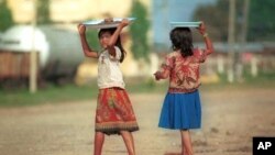 របាយការណ៍​របស់​អង្គការ​សកម្មភាព​ដើម្បី​កុមារ​បាន​បញ្ជាក់​ថា​មាន​ជនបរទេស​ចំនួន​១០៦នាក់​ត្រូវ​បាន​ជាប់​ពន្ធនាគារ​អំពី​បទ​រួមភេទ​ជាមួយ​កូនក្មេង​ជាង​៣៤០នាក់​រវាង​ពី​ឆ្នាំ២០០៣ ​ដល់​ឆ្នាំ២០១០។