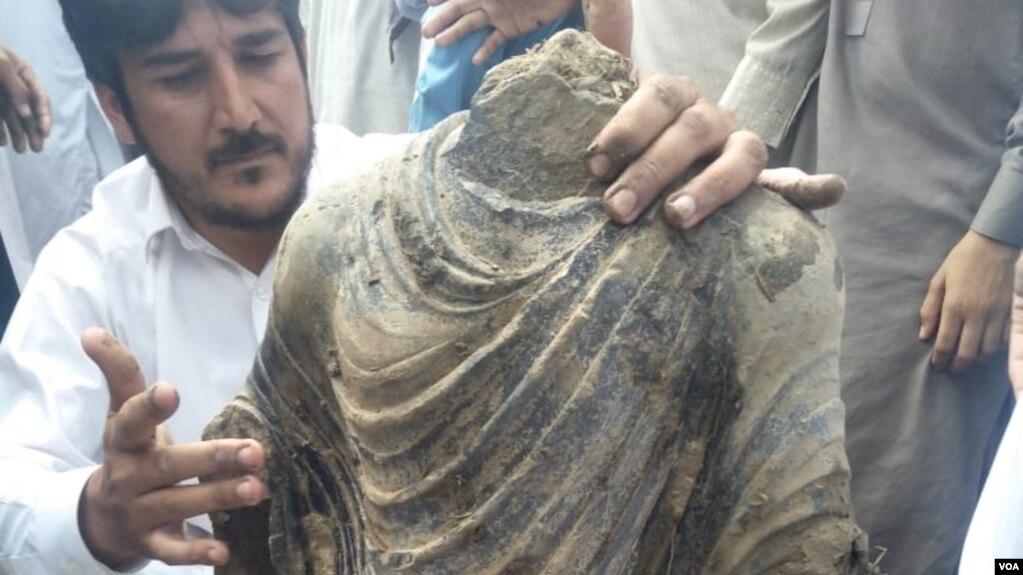 خيبر پختونخوا: قبر کیندونکو د بودا لرغونې مجسمې موندلي