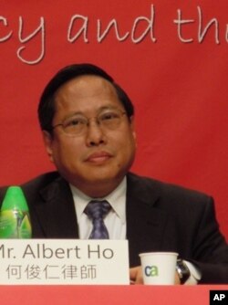 泛民主派行政長官候選人何俊仁